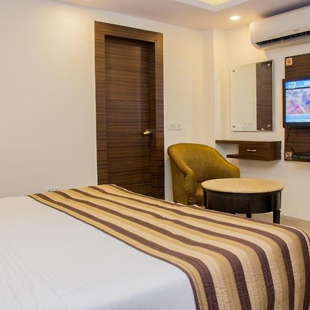 Hotel Pawan Plaza Near Sir Ganga Ram Hospital Delhi  Ngoại thất bức ảnh