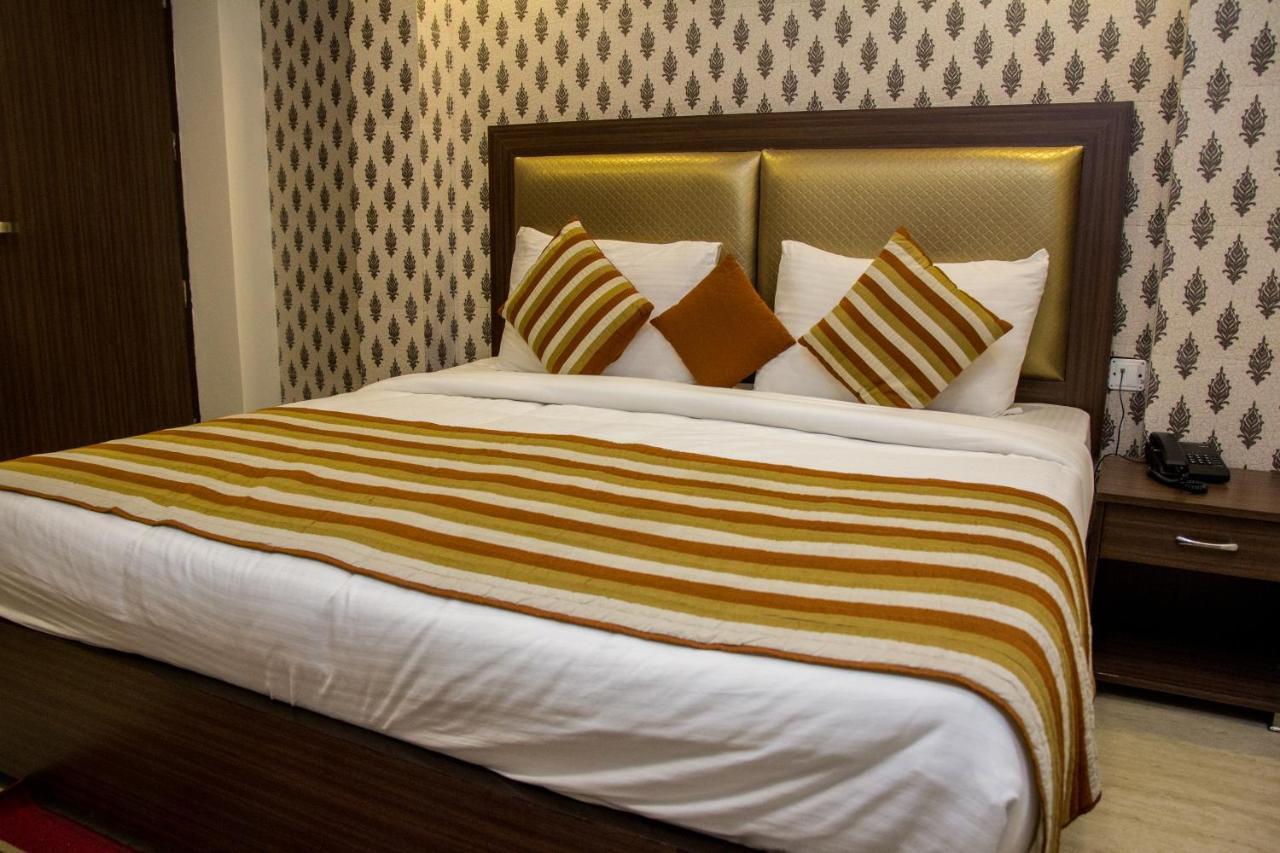 Hotel Pawan Plaza Near Sir Ganga Ram Hospital Delhi  Ngoại thất bức ảnh