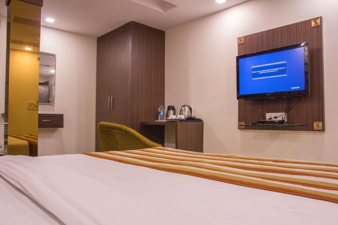 Hotel Pawan Plaza Near Sir Ganga Ram Hospital Delhi  Ngoại thất bức ảnh