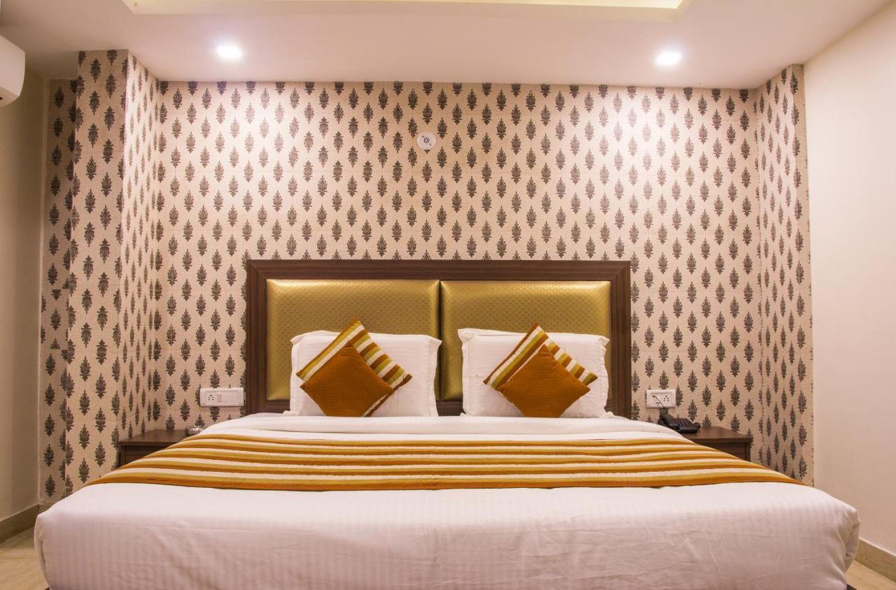 Hotel Pawan Plaza Near Sir Ganga Ram Hospital Delhi  Ngoại thất bức ảnh