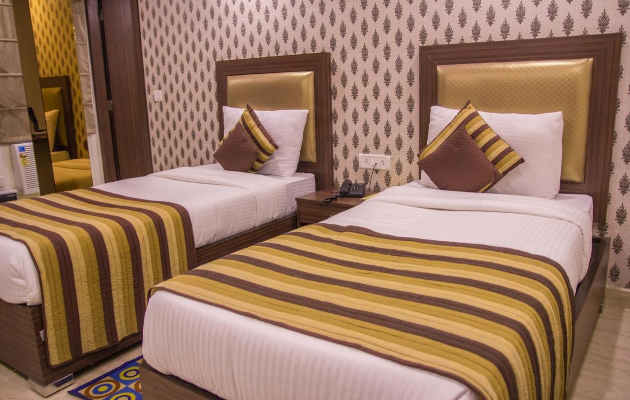 Hotel Pawan Plaza Near Sir Ganga Ram Hospital Delhi  Ngoại thất bức ảnh
