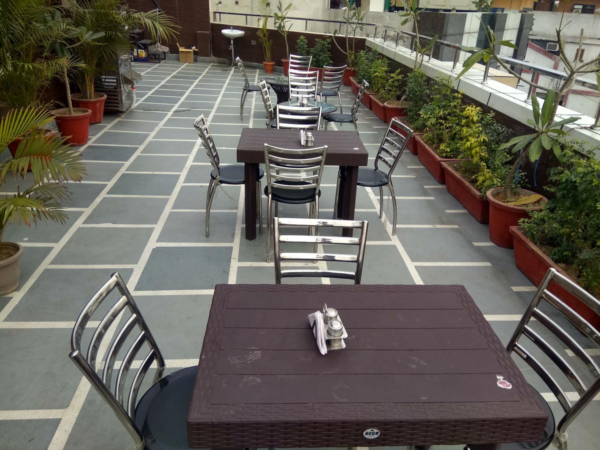 Hotel Pawan Plaza Near Sir Ganga Ram Hospital Delhi  Ngoại thất bức ảnh