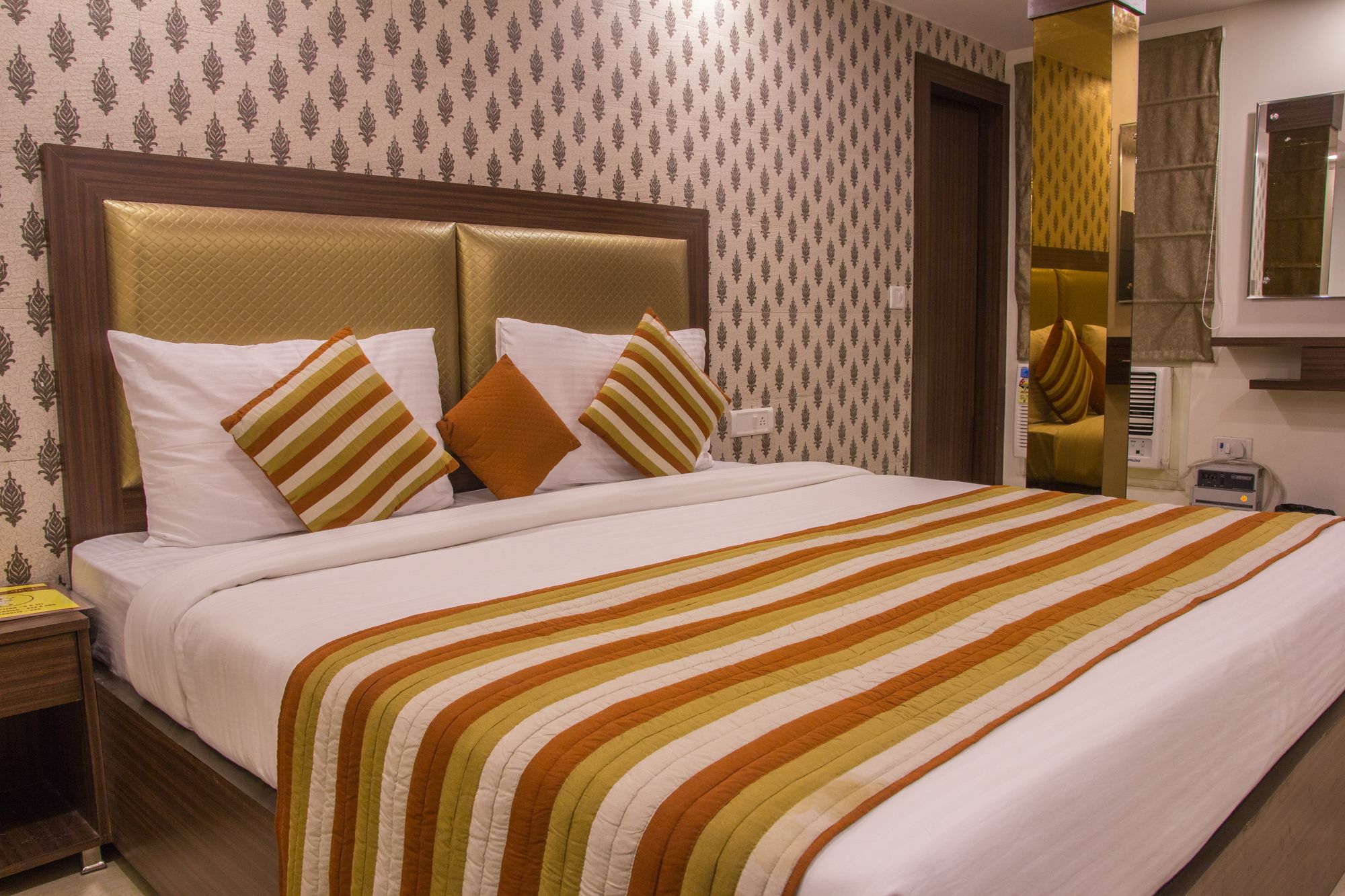 Hotel Pawan Plaza Near Sir Ganga Ram Hospital Delhi  Ngoại thất bức ảnh